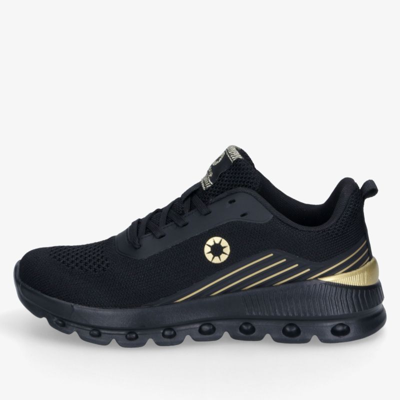 Moderner schwarzer Sneaker mit goldfarbenen Akzenten, atmungsaktiv und komfortabel, ideal für sportliche Aktivitäten