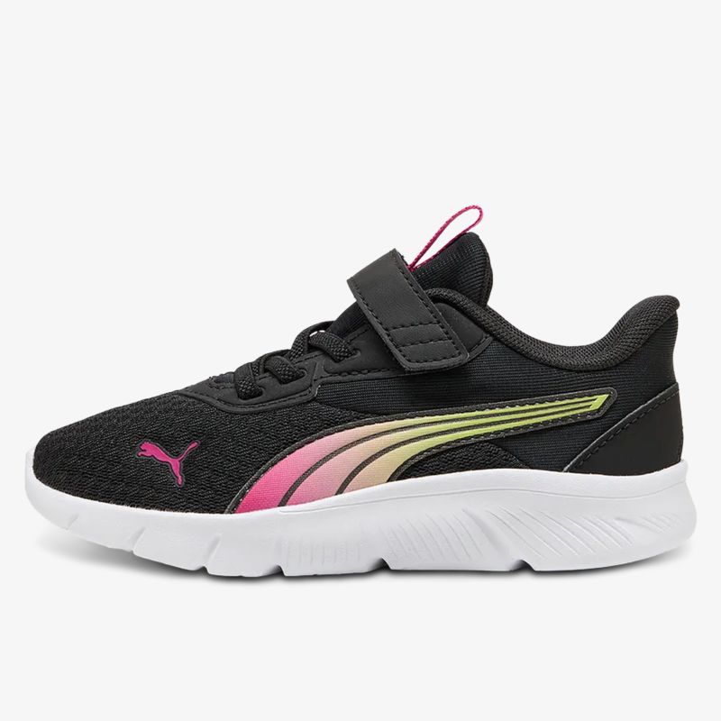 Leichter Sneaker mit atmungsaktivem Obermaterial und rutschfester Laufsohle in sportlichem Design