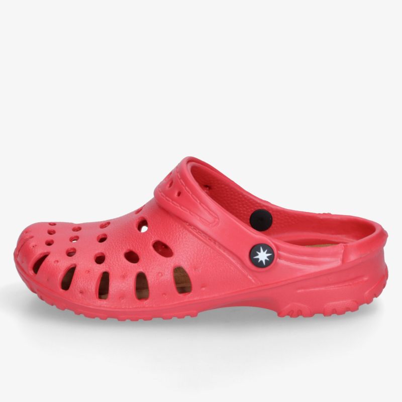 Roter Clog mit luftigen Öffnungen, bequemem Fersenriemen und markanter Profilsohle für vielseitige Freizeitlooks