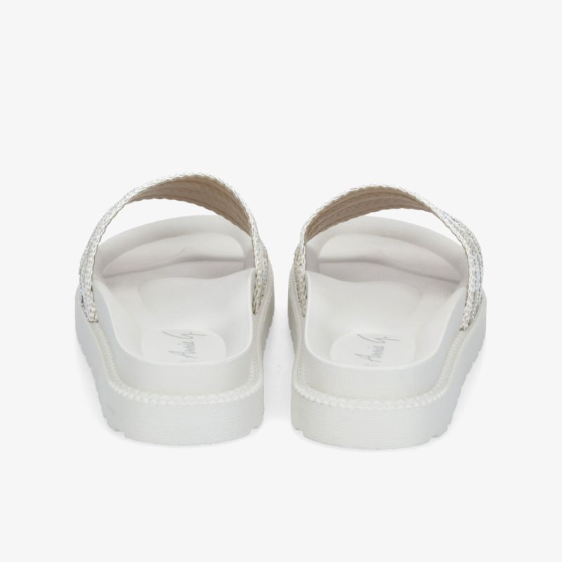 Weißes Paar Slide-Sandalen mit gepolsterter Sohle und rutschfestem Design, ideal für bequemen Alltag