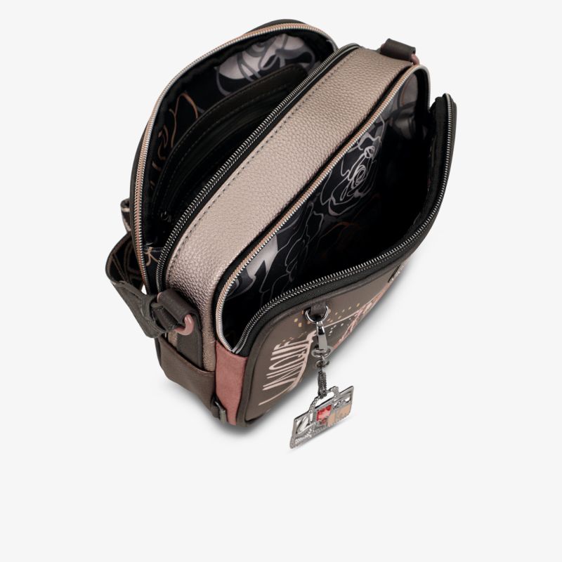 Kompakte Tasche mit praktischer Aufteilung, strapazierfähigem Material und modernem Stil für vielseitige Nutzung