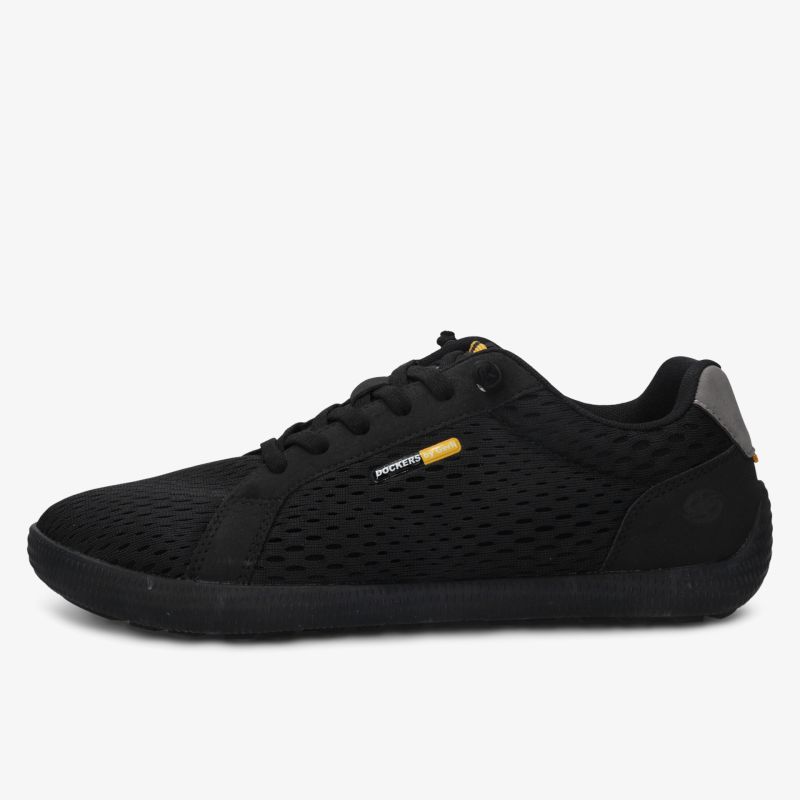 Seitliche Ansicht eines leichten, atmungsaktiven schwarzen Sneakers mit rutschfester Sohle und sportlichem Design