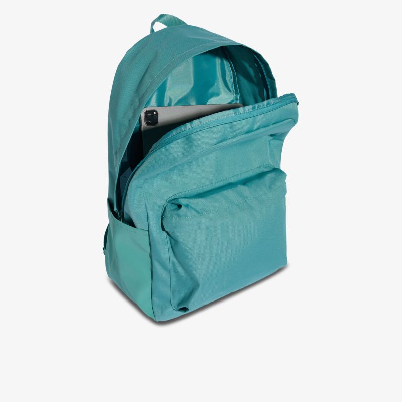 Moderner, robuster Rucksack mit leicht zugänglichem Hauptfach und zusätzlichem Frontfach, ideal für Alltag und Freizeit