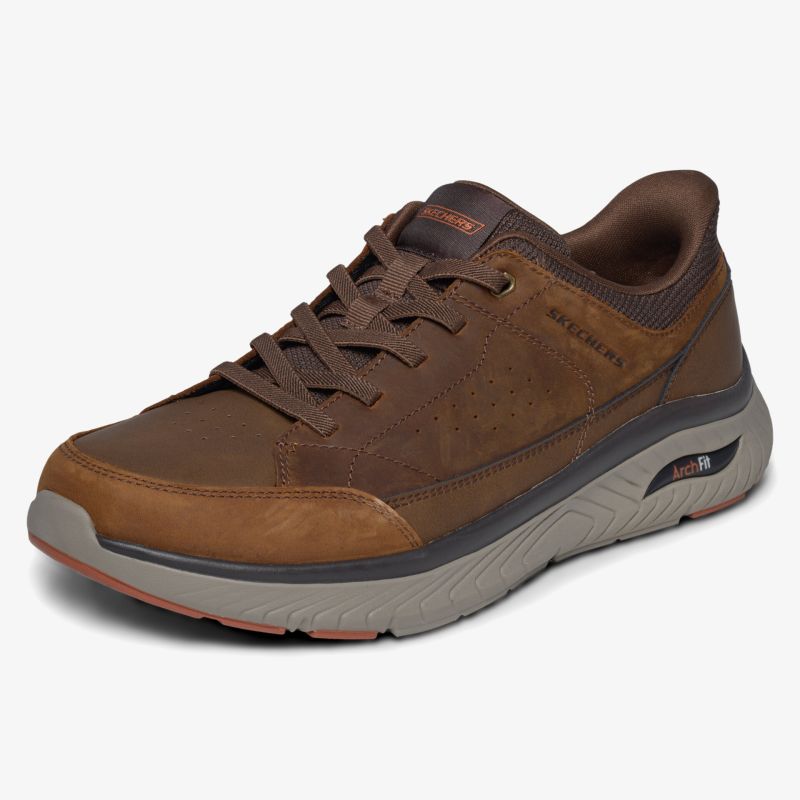 Komfortabler brauner Schnürschuh aus Leder mit sportlicher, robuster Sohle für den Alltag