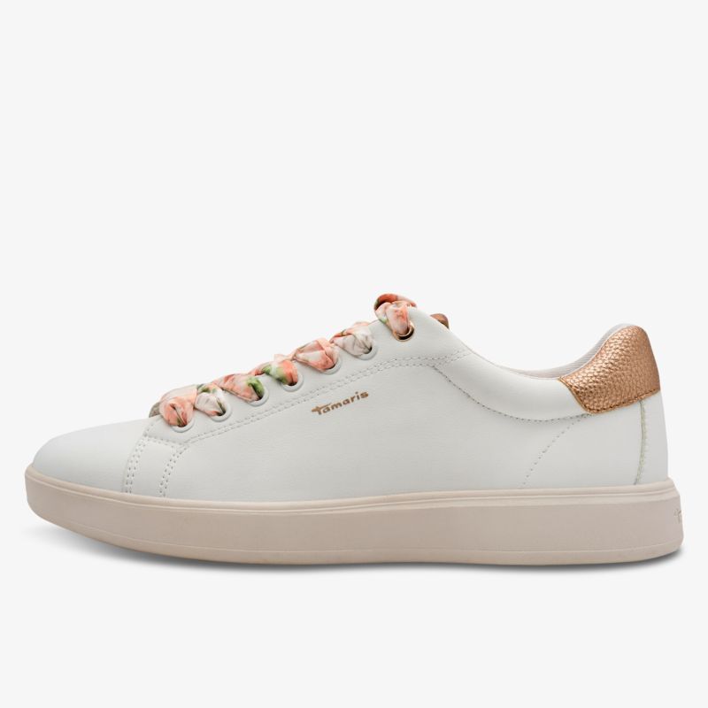Moderner weißer Sneaker mit roségoldenen Akzenten, leichter Komfort und elegante Schnürung perfekt für Alltag