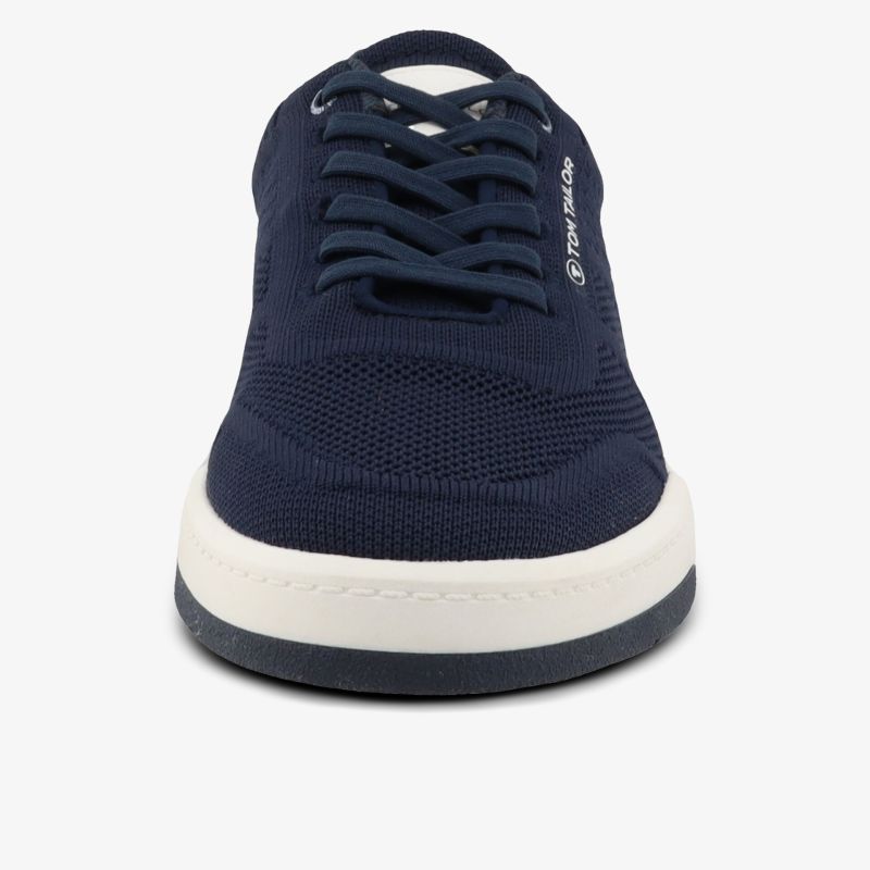 Moderner leichter Schuh mit atmungsaktivem Material und komfortabler Passform, ideal für vielseitigen Einsatz