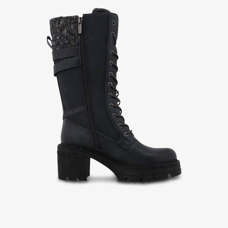 Robuster schwarzer Schnürstiefel mit hohem Schaft, fester Blockabsatz und profilierter Sohle für sicheren Halt