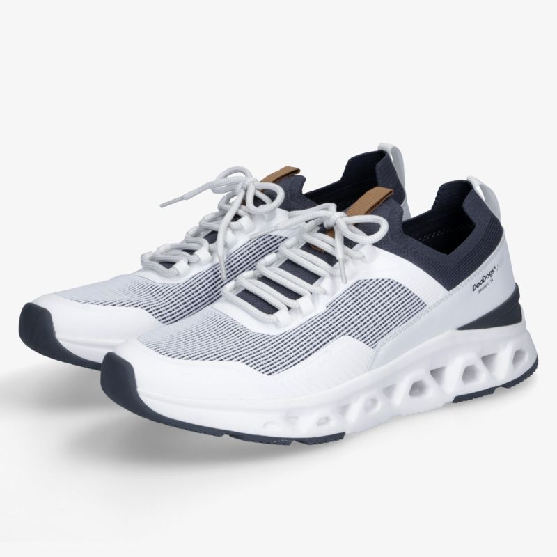 Leichte und atmungsaktive Sneaker mit flexibler Sohle und moderner Schnürung für hohen Komfort
