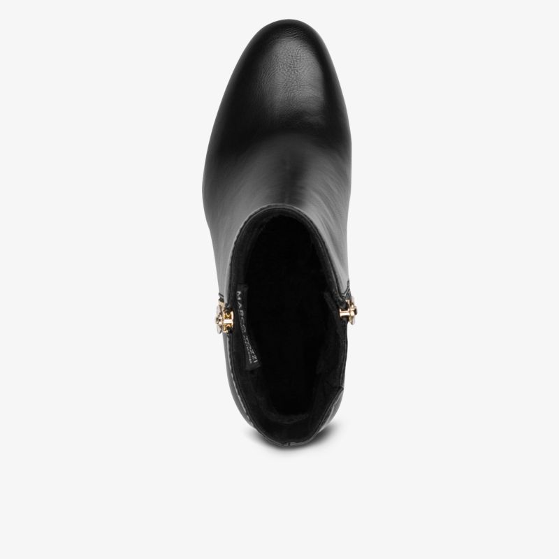 Eleganter schwarzer Schuh aus glattem Leder mit goldenen Schnallen und hochwertiger Verarbeitung