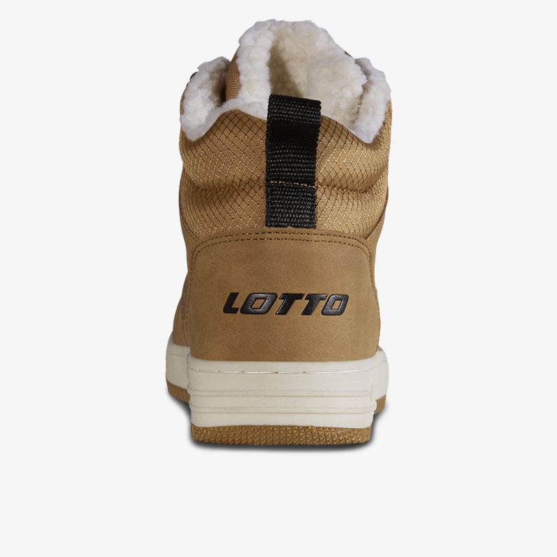 Robuster Lotto Schuh mit warmer Innenfütterung und rutschfester Sohle in klarer Rückansicht