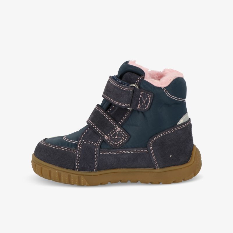 Warmer, robuster Schuh mit weicher Innenfütterung und praktischem Klettverschluss für einfaches Anziehen.
