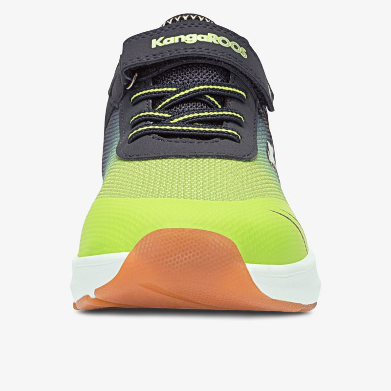Vorne Ansicht eines leichten, atmungsaktiven Sneakers mit rutschfester Sohle und sportlichem Design