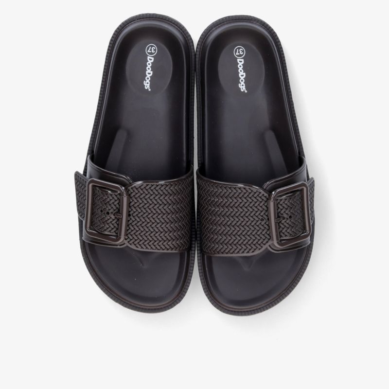 Bequeme Sandalen mit verstellbarem Riemen und weicher, rutschfester Sohle, ideal für den täglichen Gebrauch
