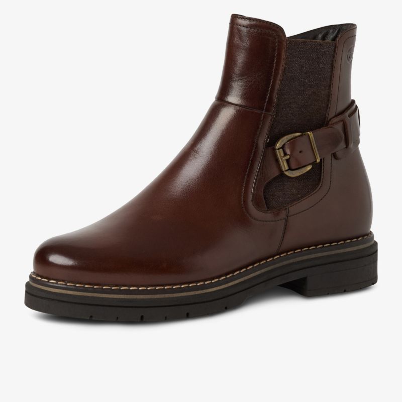 Brauner eleganter Lederstiefel mit dekorativer Schnalle und robuster Sohle für vielseitigen Stil