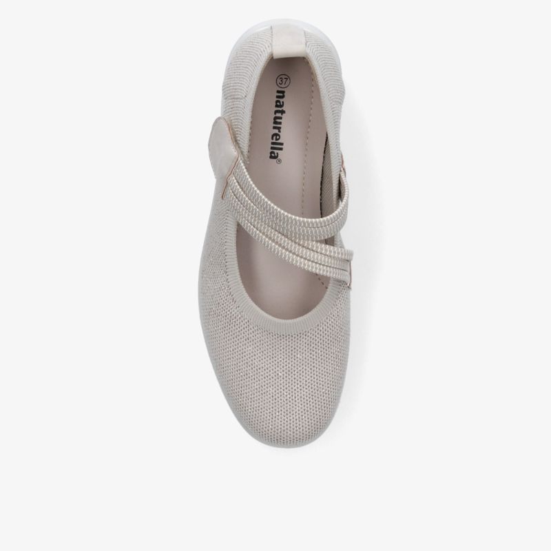 Beige Mary Jane mit Komfortdesign und elegantem Riemen für vielseitige und bequeme Alltagstrage.
