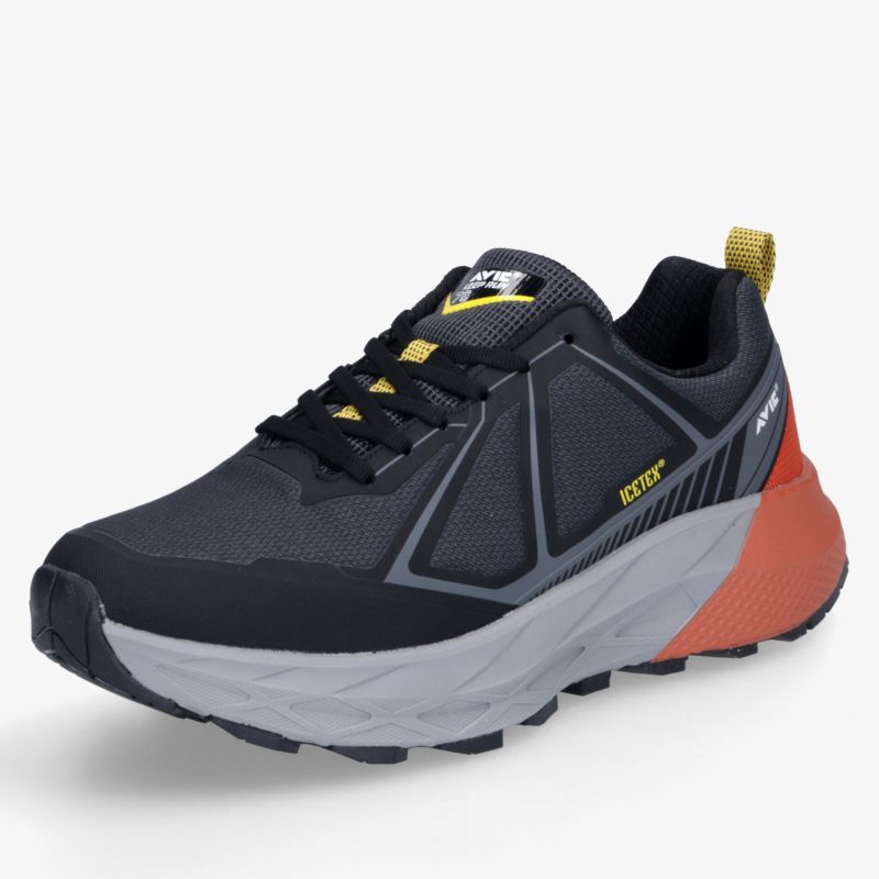 Moderner Sportschuh mit atmungsaktivem Material, bequemer Polsterung und rutschfester Sohle in kräftigen Farben