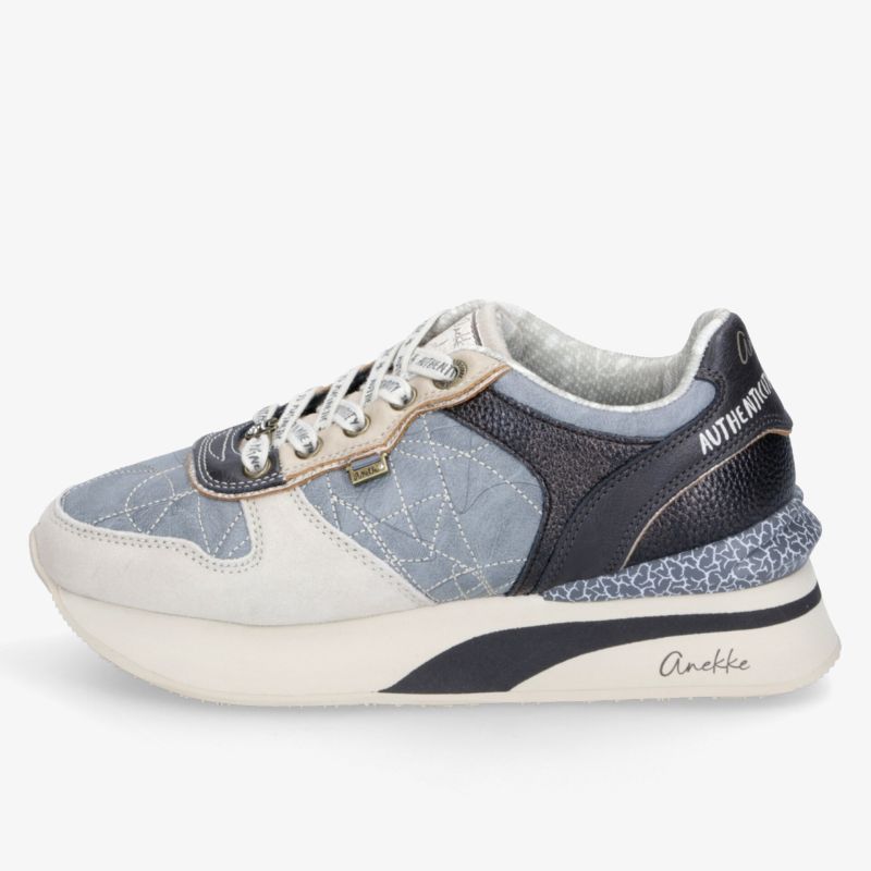 Stylischer Sneaker mit sportlicher Sohle, ideal für vielseitige Alltagsoutfits geeignet.