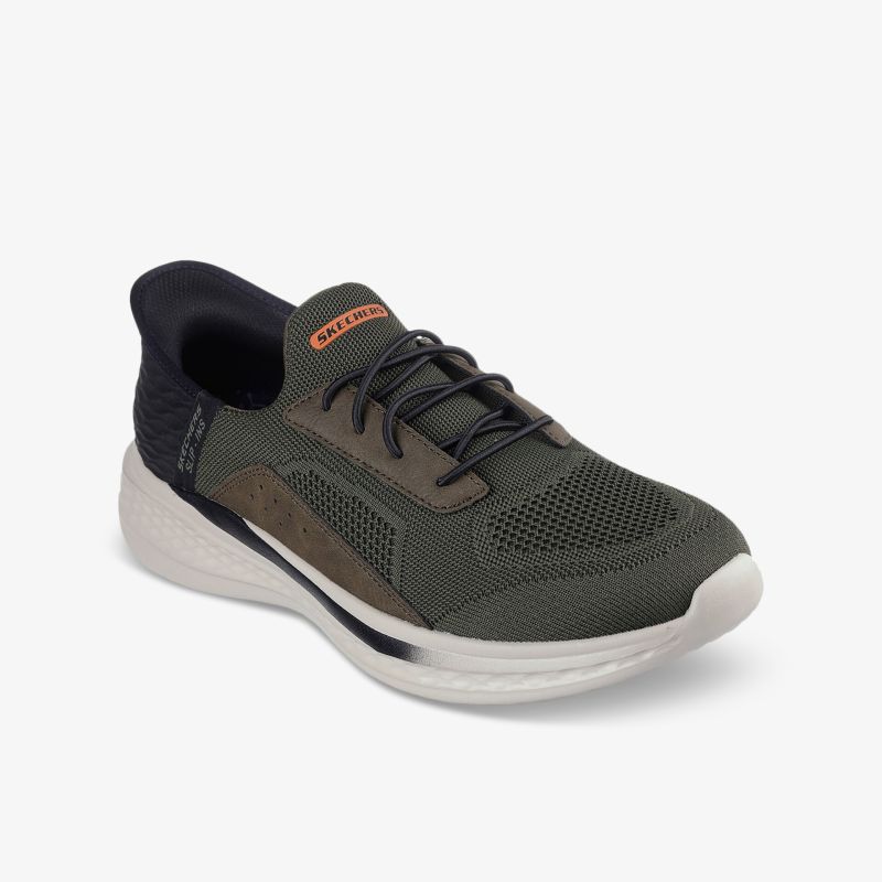 Leichter, atmungsaktiver Sportschuh in dunkelgrün mit moderner, flexibler Sohle und bequemer Passform