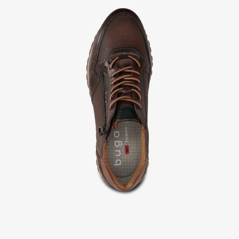 Eleganter Herrenschuh aus braunem Leder mit robuster Sohle und klassischer Schnürung, komfortabel und langlebig