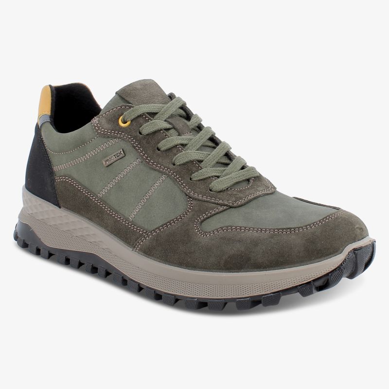 Lässiger sportlicher Schuh mit robuster Sohle und bequemer Passform für vielseitigen Einsatz