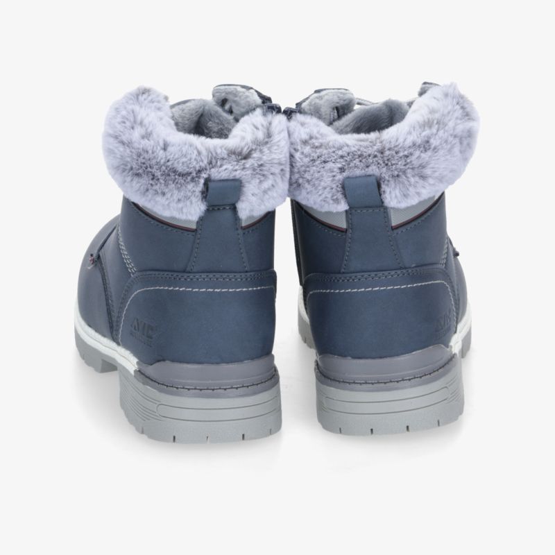 Robuste blaue Winterstiefel mit weicher, warmer Fütterung und rutschfester Sohle, ideal für kalte Tage