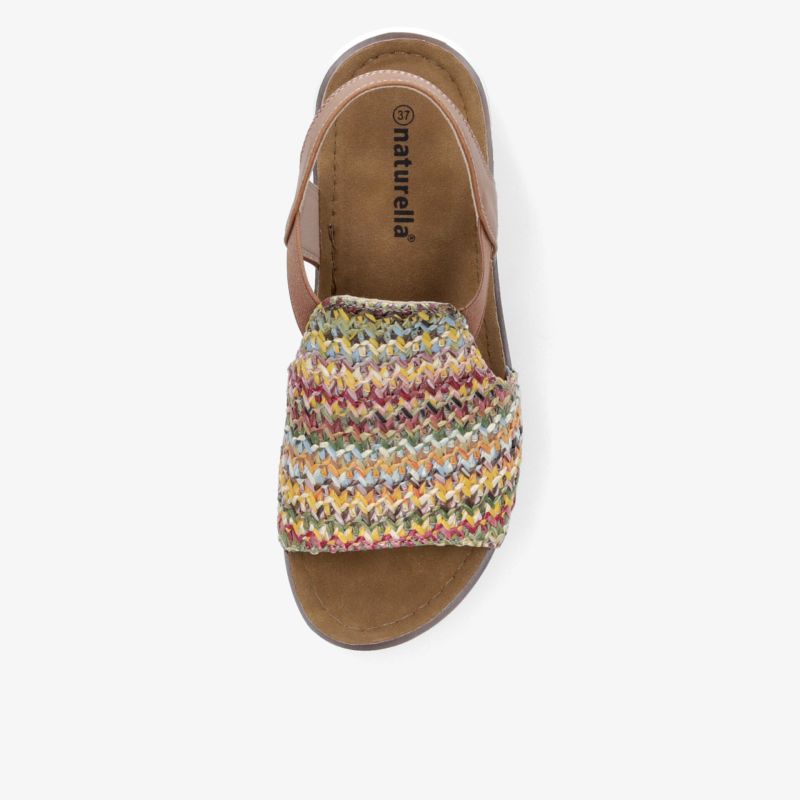 Bequeme Sandale mit geflochtenem buntem Design und rutschfester Sohle, ideal für den Sommer.
