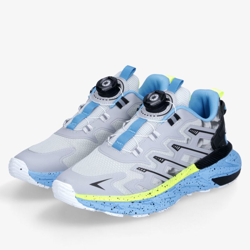 Leichte und atmungsaktive Sportschuhe mit komfortabler Polsterung und stabiler, gedämpfter Sohle in modernem Design