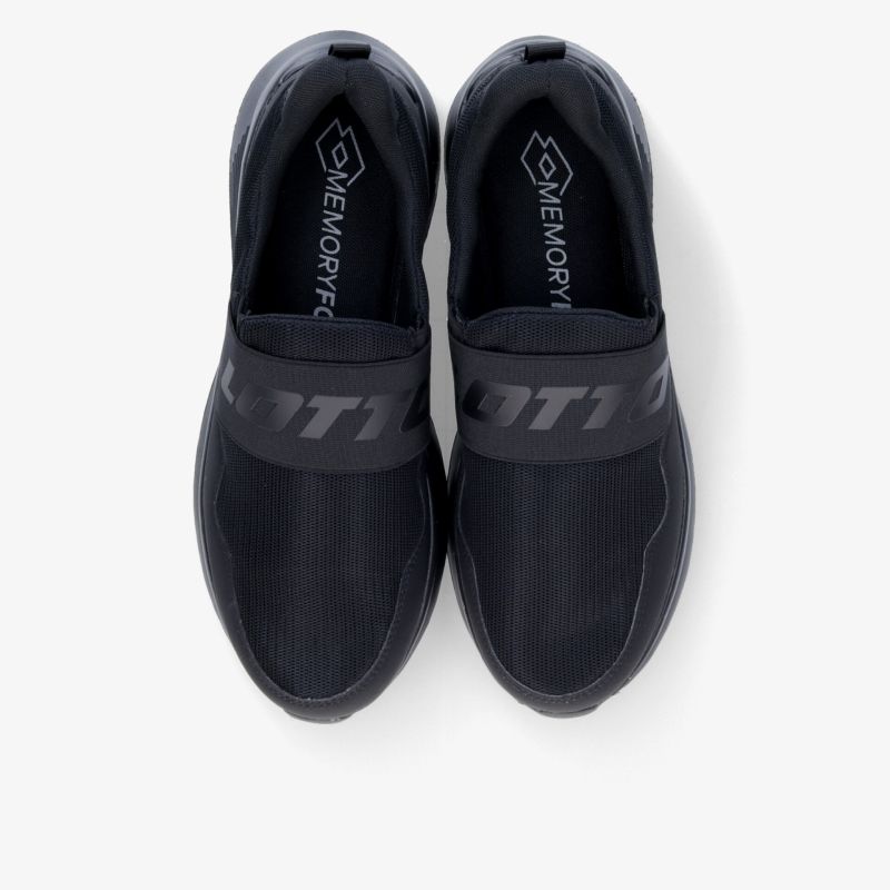 Schwarze, bequeme Sneakers mit rutschfester Sohle und flexiblem Gummiband für sicheren Halt