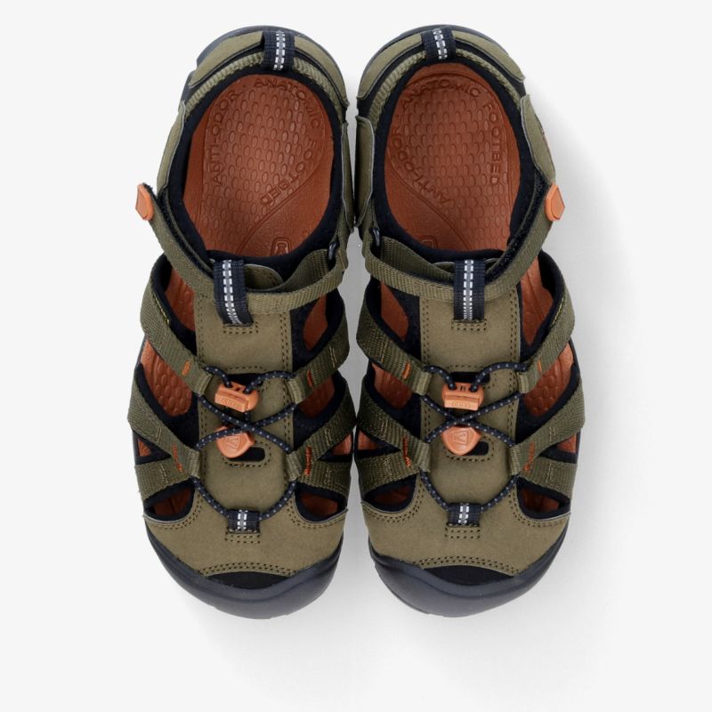 robuste grün-orange Outdoor-Sandalen mit elastischer Schnürung und gepolsterter Innensohle in Draufsicht