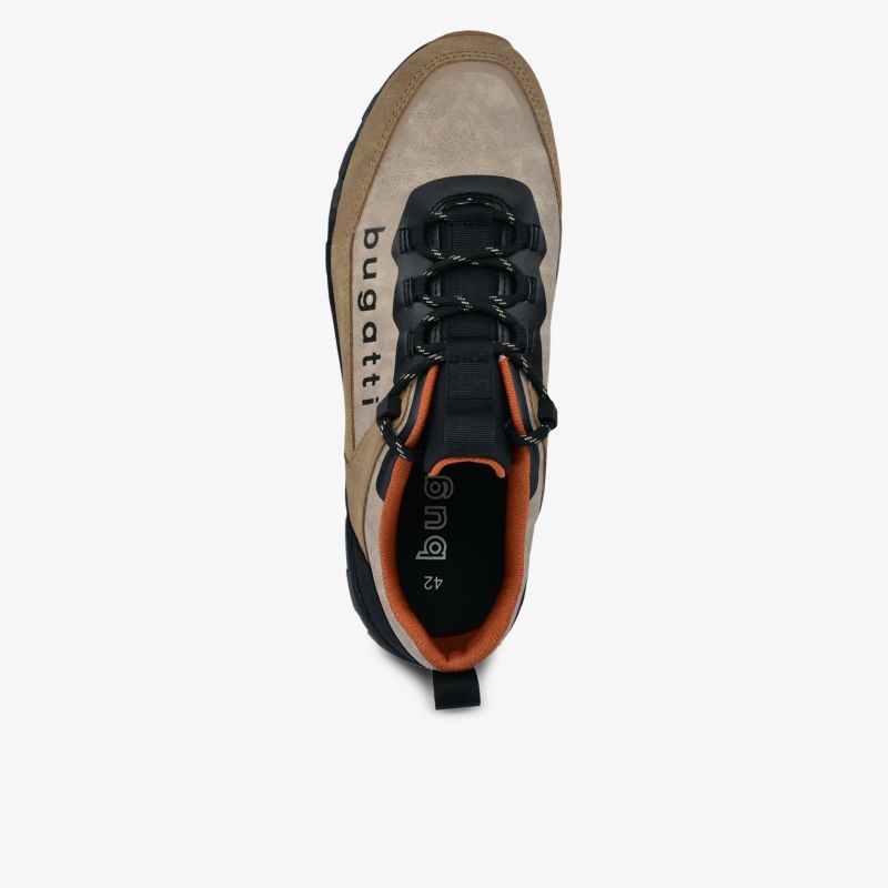 Schuh mit robuster Sohle, bequemem Innenfutter und modischem Design in natürlicher Farbkombination