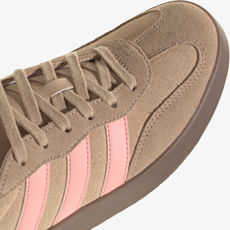 Bequemer und langlebiger Schuh mit stilvollem Design und hochwertigen, weichen Materialien im Detail