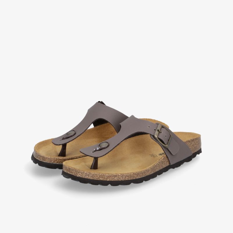 Komfortable Sandalen mit verstellbaren Riemen und weicher Fußbettung für optimalen Tragekomfort.
