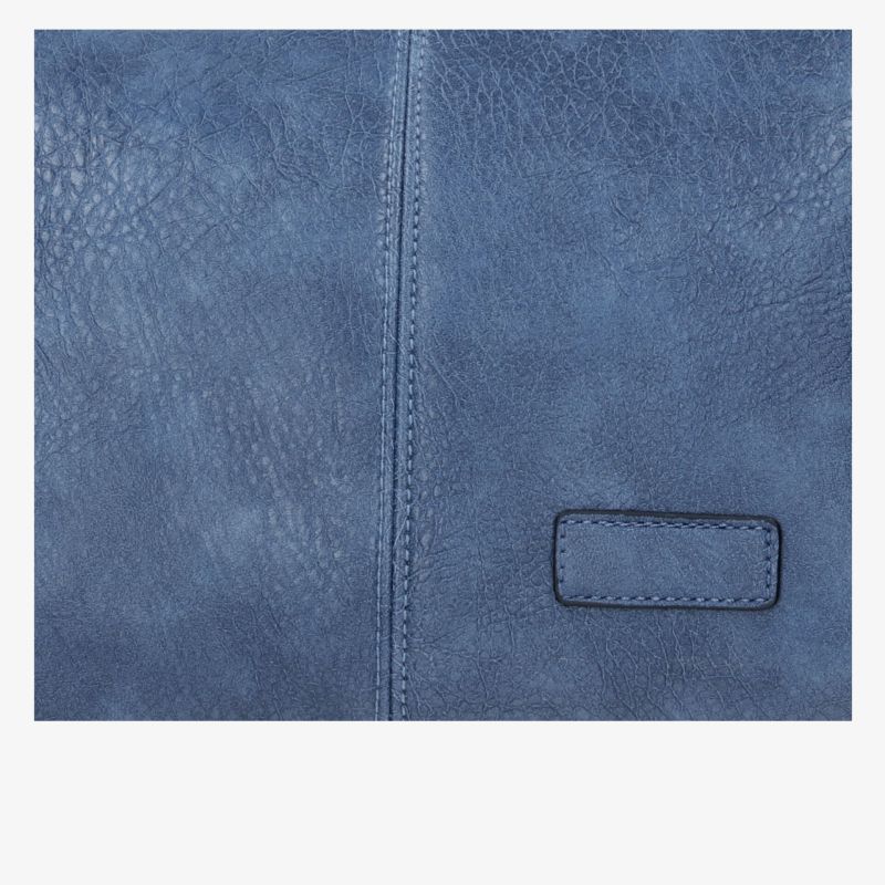 Detailansicht von hochwertigem blauem Leder mit feiner Naht und glatter Oberfläche für strapazierfähige Produkte