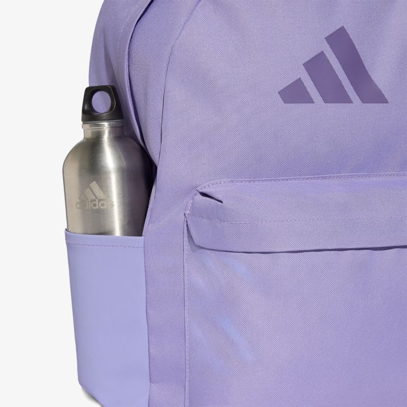 Lila Rucksack mit Fronttasche und seitlichem Flaschenhalter aus robustem Material