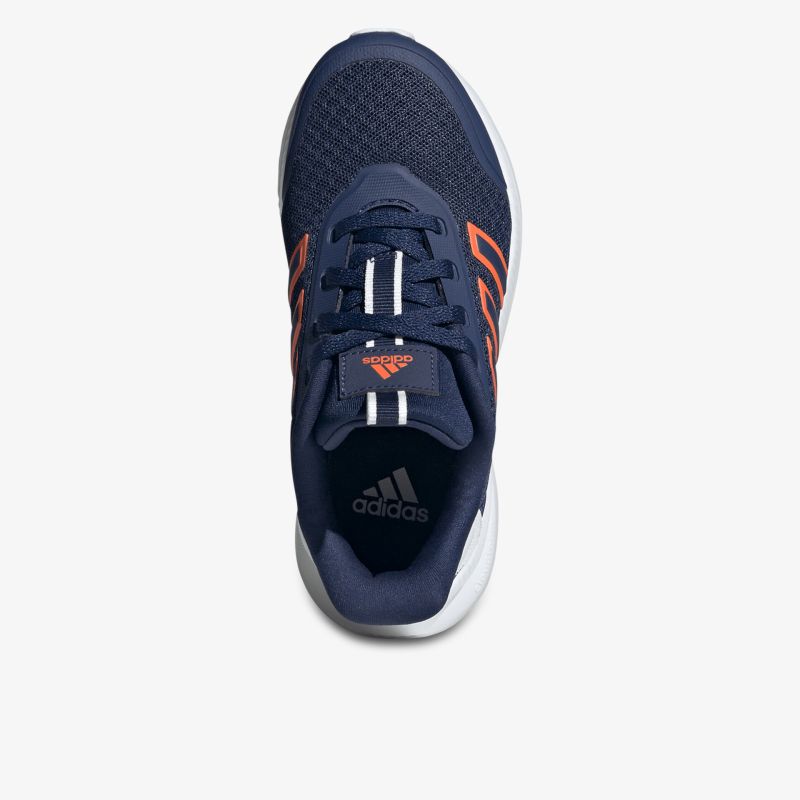 Sportlicher Schuh mit atmungsaktivem Obermaterial, robuster Schnürung und leichter, flexibler Sohle