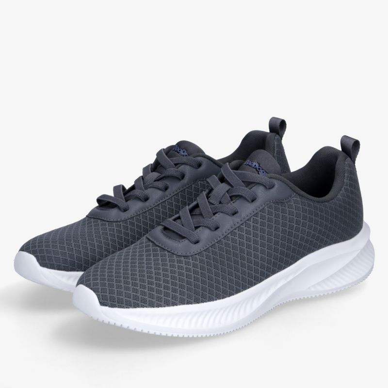 Leichte, atmungsaktive Sportschuhe mit rutschfester Sohle und gepolsterter Innenseite für hohen Komfort