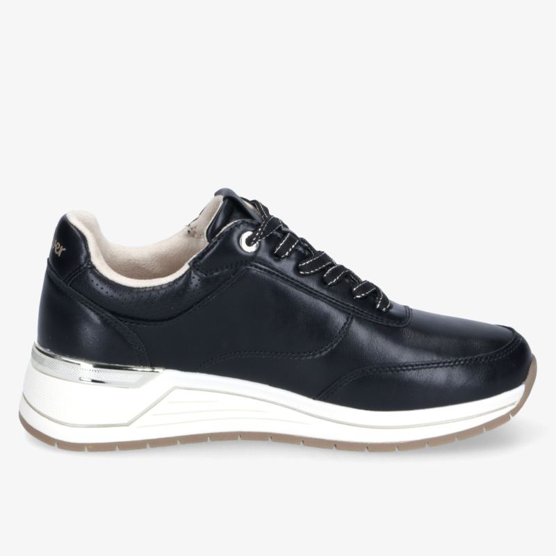 Moderner schwarzer Sneaker mit seitlicher Ansicht, gepolstertem Kragen und rutschfester Sohle für optimalen Komfort