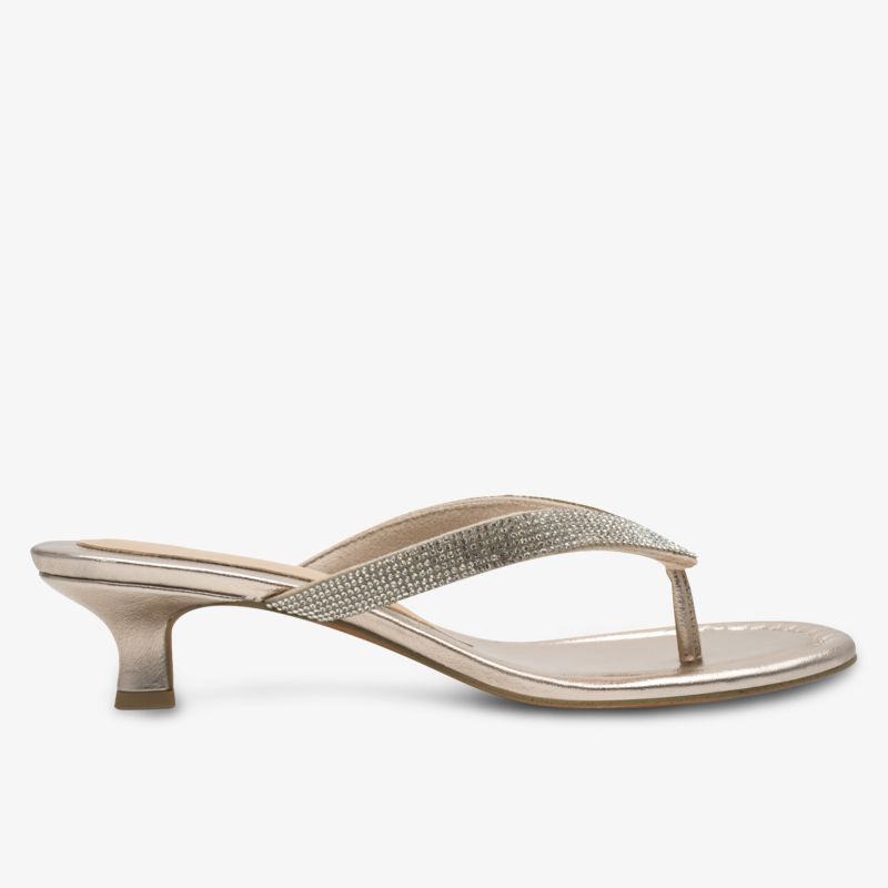 Eleganter Sandalen-Absatz mit Ziersteinen, bequem und modisch, seitliche Ansicht