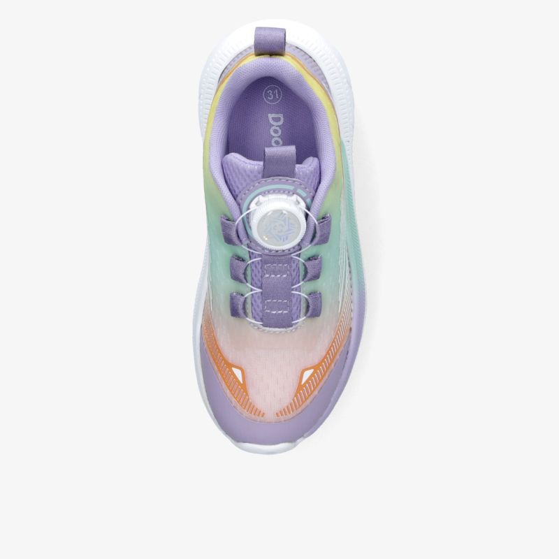 Moderner Sneaker in mehrfarbigem Design mit innovativem Verschlusssystem für optimalen Komfort.