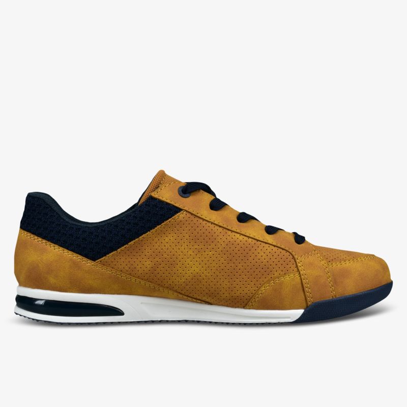 Moderner brauner Sneaker mit schwarzem Akzent und rutschfester Sohle, perfekt für täglichen Komfort