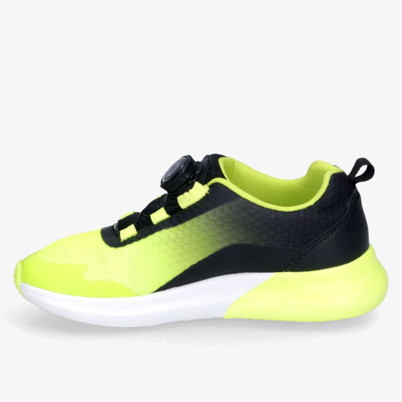 Leichter, atmungsaktiver Sneaker in Neongelb und Schwarz mit rutschfester Sohle, ideal für sportliche Aktivitäten.