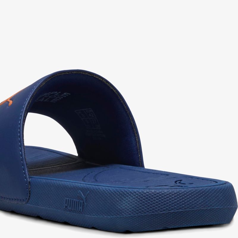 Komfortable sportliche blaue Sandale mit rutschfester Sohle und atmungsaktivem Fußbett