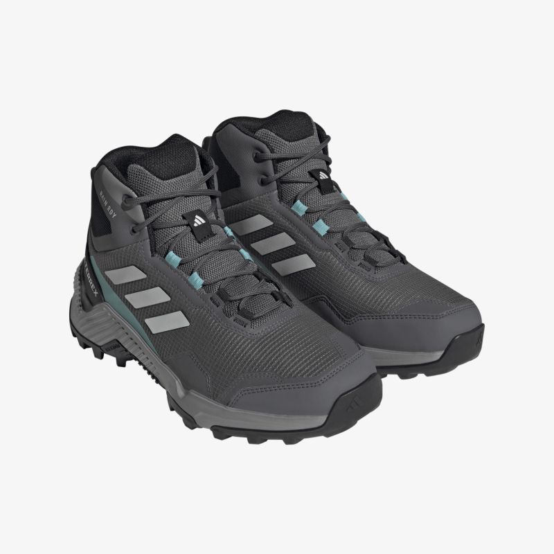 Robuste Wanderschuhe in Schwarz mit rutschfester Sohle und wetterfestem Design, ideal für anspruchsvolle Outdoor-Abenteuer.
