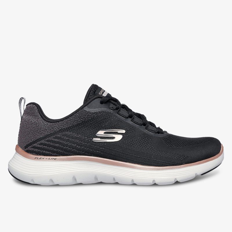 Leichter Sportschuh mit atmungsaktivem Material und komfortabler Passform für vielseitige Aktivitäten