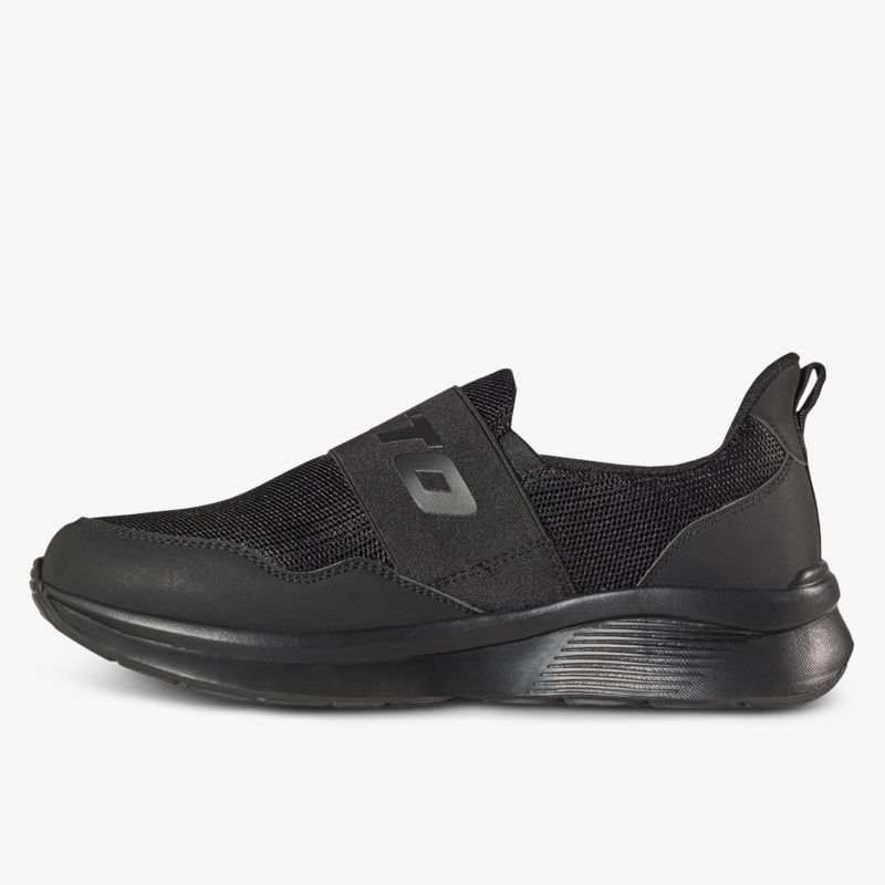 Schwarzer Slip-On-Schuh mit flexibler Sohle und atmungsaktivem Mesh