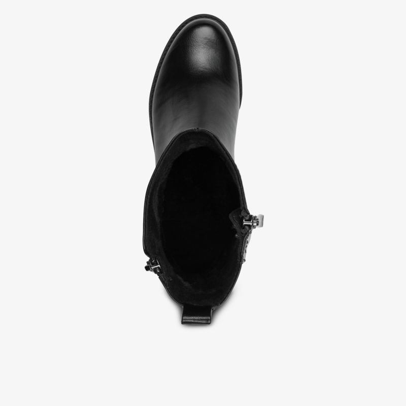 Eleganter Schuh mit robustem Reißverschluss und hochwertigem Leder von oben aufgenommen