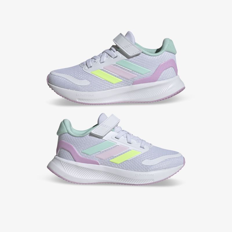 leichter Sportschuh mit atmungsaktivem Material, gepolstertem Kragen und rutschfester Sohle in modernem Design