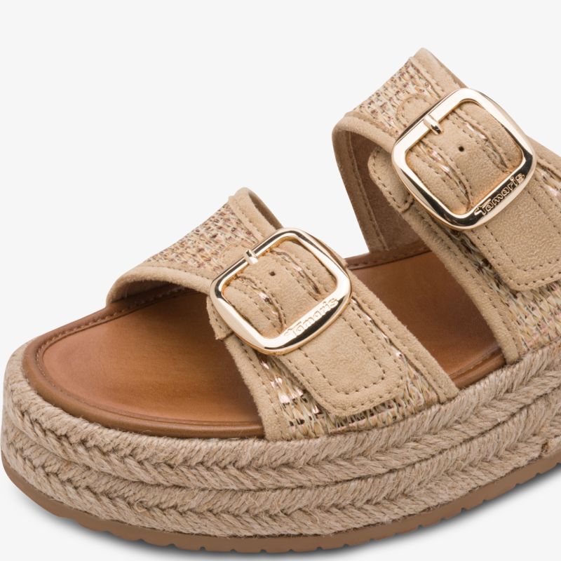 Sandale mit Plateau und Bast-Details, verstellbare breite Riemen mit goldenen Schnallen, bequeme Passform
