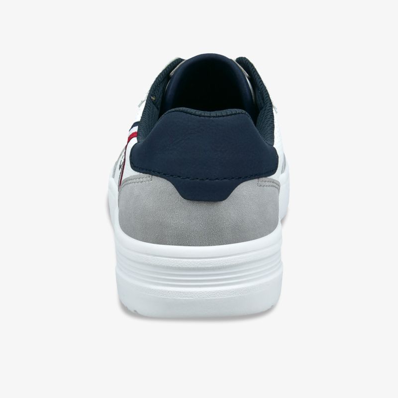 Moderner Schuh in Weiß, Grau und Blau mit robuster Ferse und dämpfender Sohle für hohen Komfort