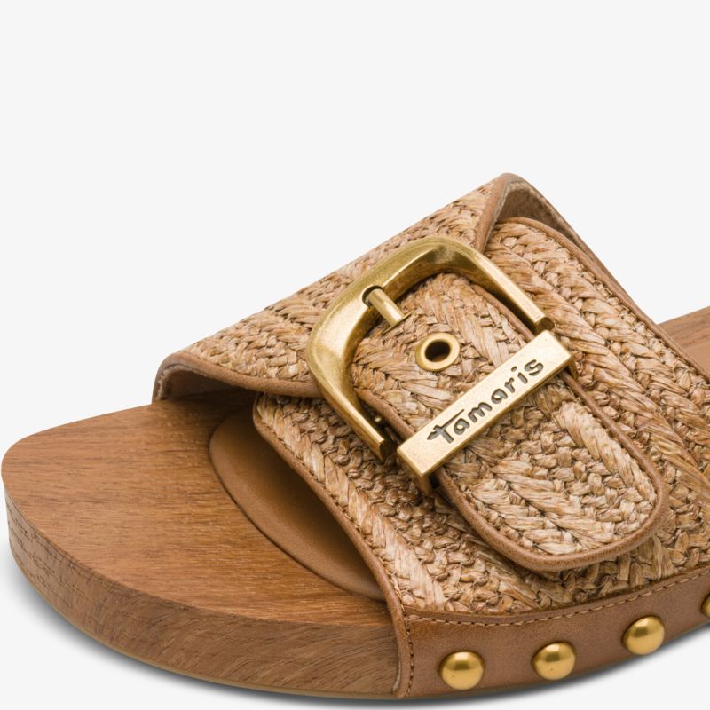 Bequeme Sandale mit geflochtenem Riemendesign und goldfarbener Schnalle auf holzähnlicher Sohle